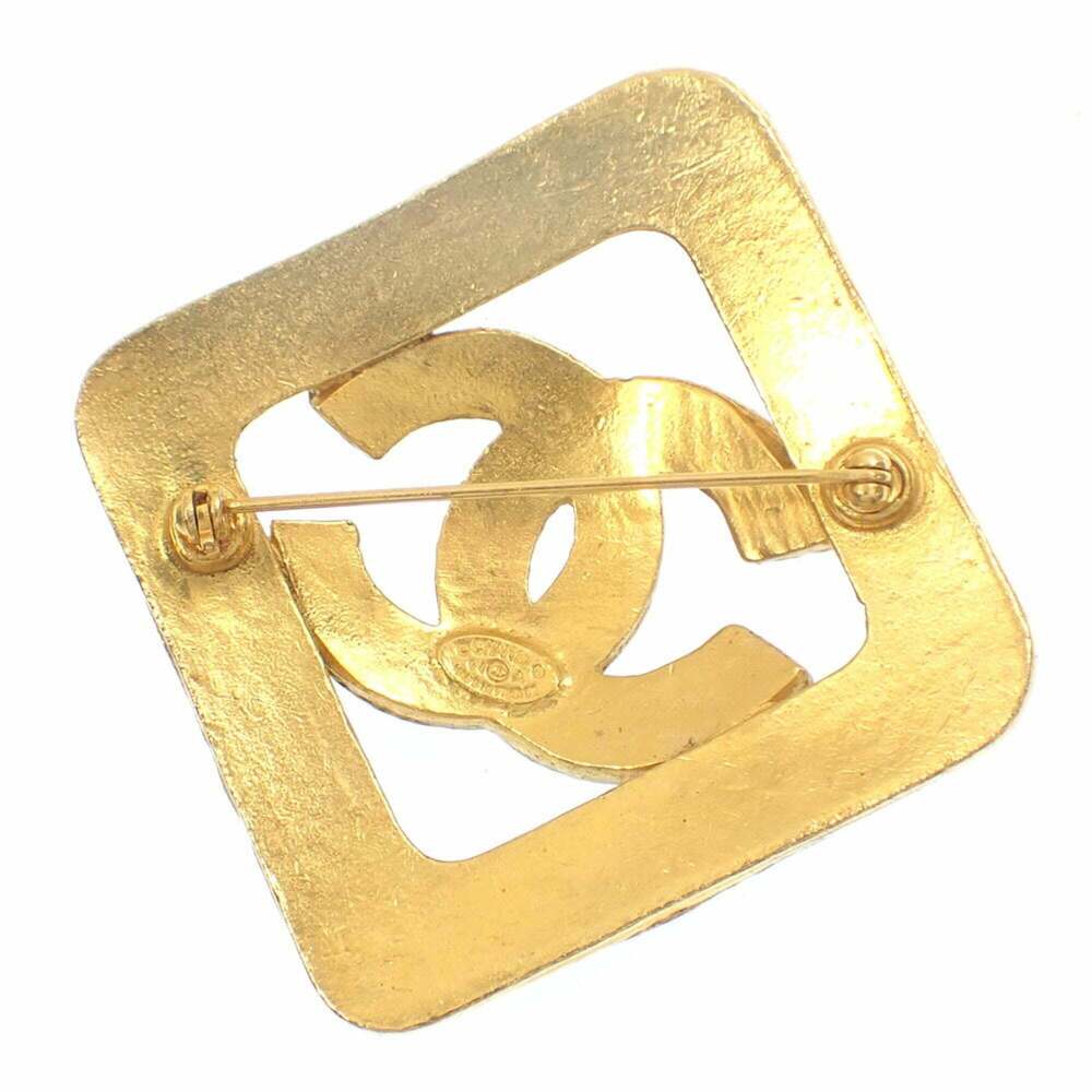 CHANEL Gold Logo Brooch - Picture 5 of 7